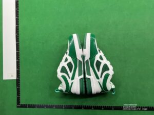 - lv sneakers QC image