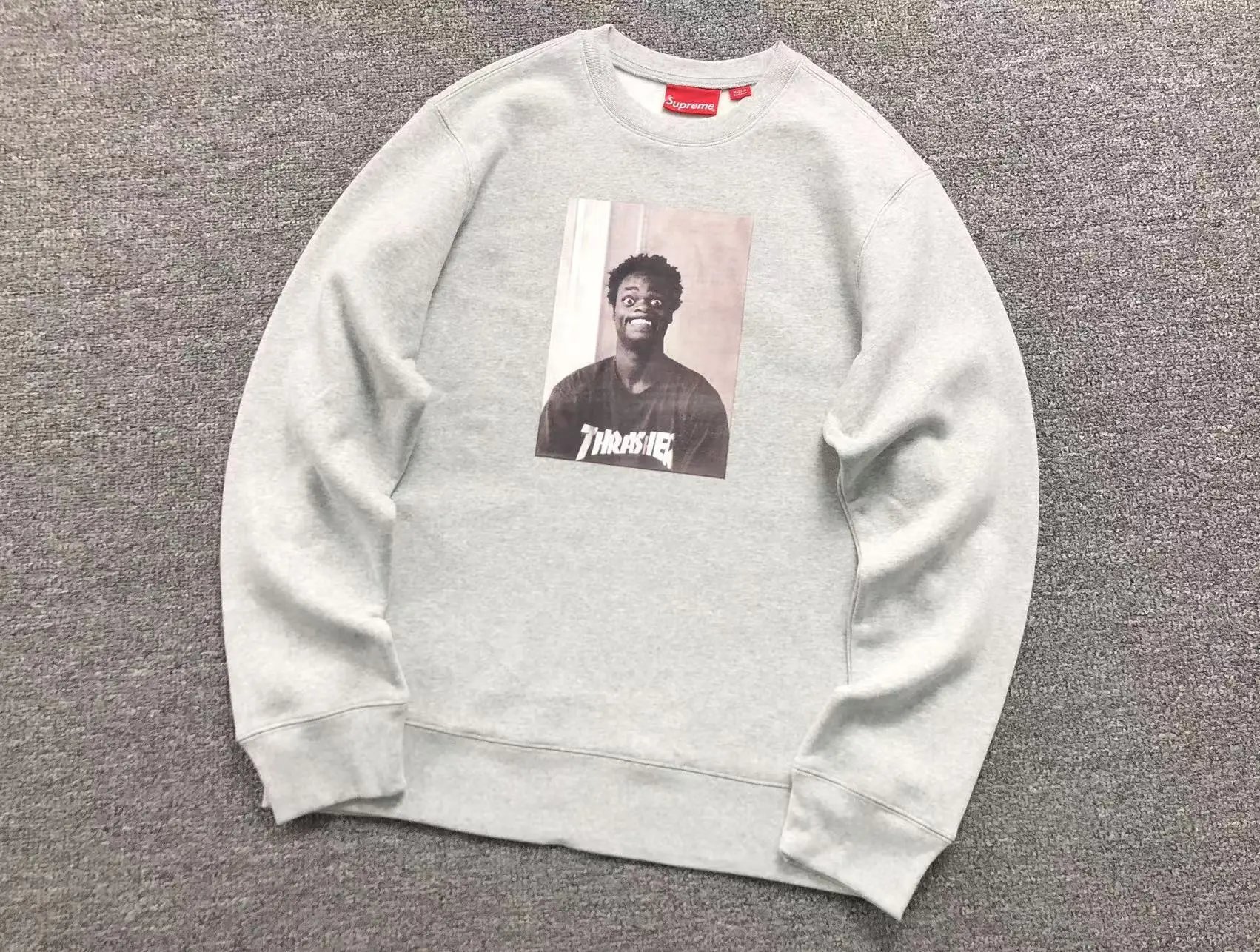 - Kakobuy Supreme Printed Sweatshirt