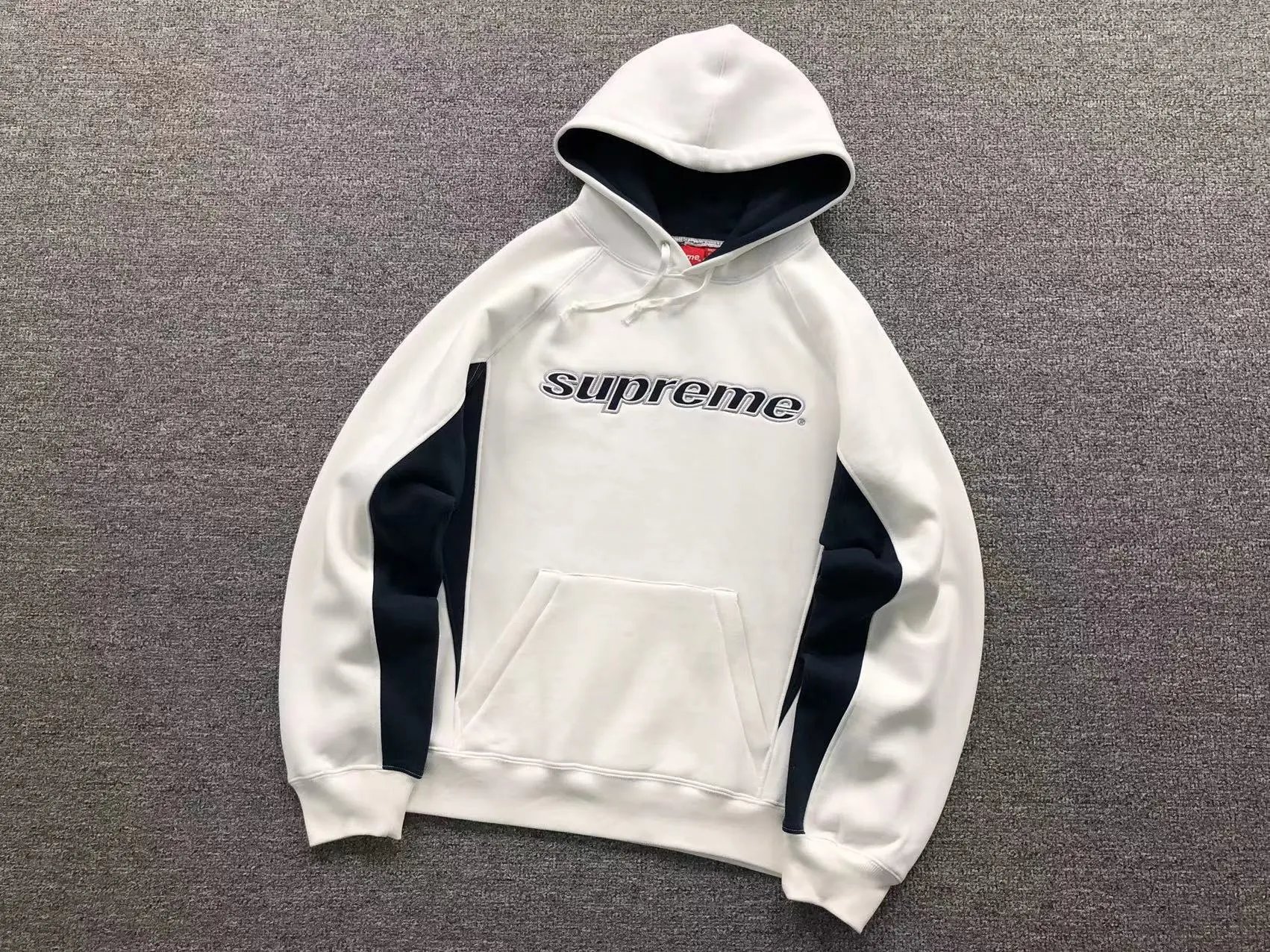 - Kakobuy Supreme Printed Sweatshirt