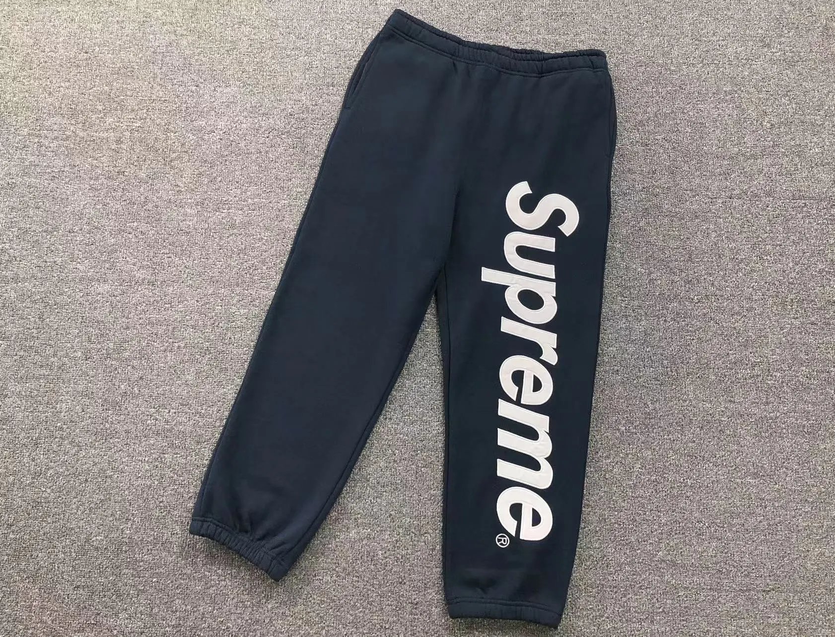 - Kakobuy supreme classic large logo casual sweatpants