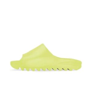 Kakobuy Yeezy kanye Slippers in the same styleFluorescent green