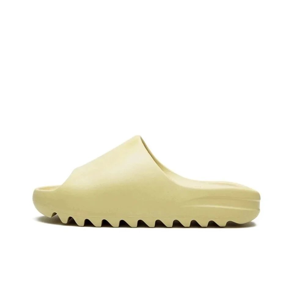 - Kakobuy Yeezy kanye Slippers in the same styleSand color