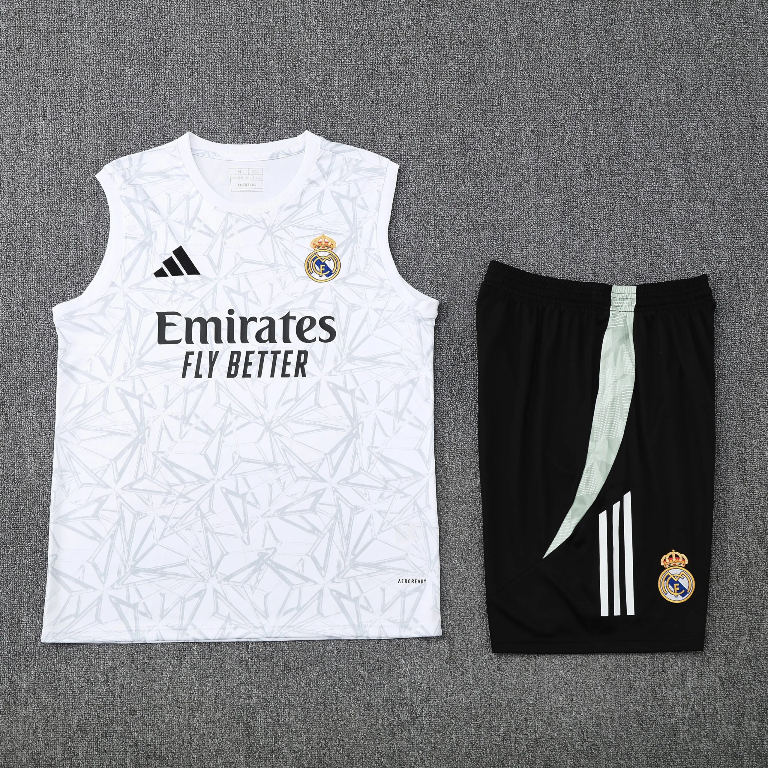 - Kakobuy Real Madrid Club de FútbolSleeveless undershirt jersey