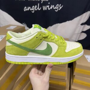 Kakobuy NIKE SB Dunk Low ProQS fleece outsole green apple