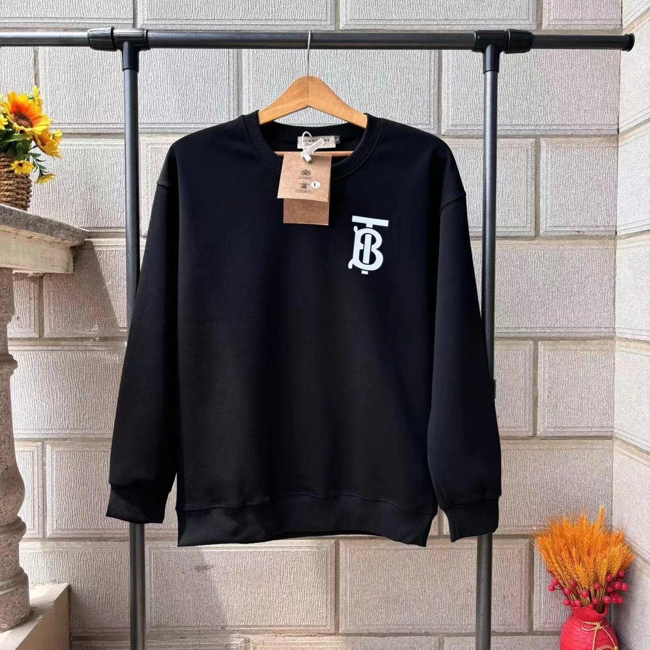 - Kakobuy Burberry Printed Logo Crewneck Sweatshirt Navy