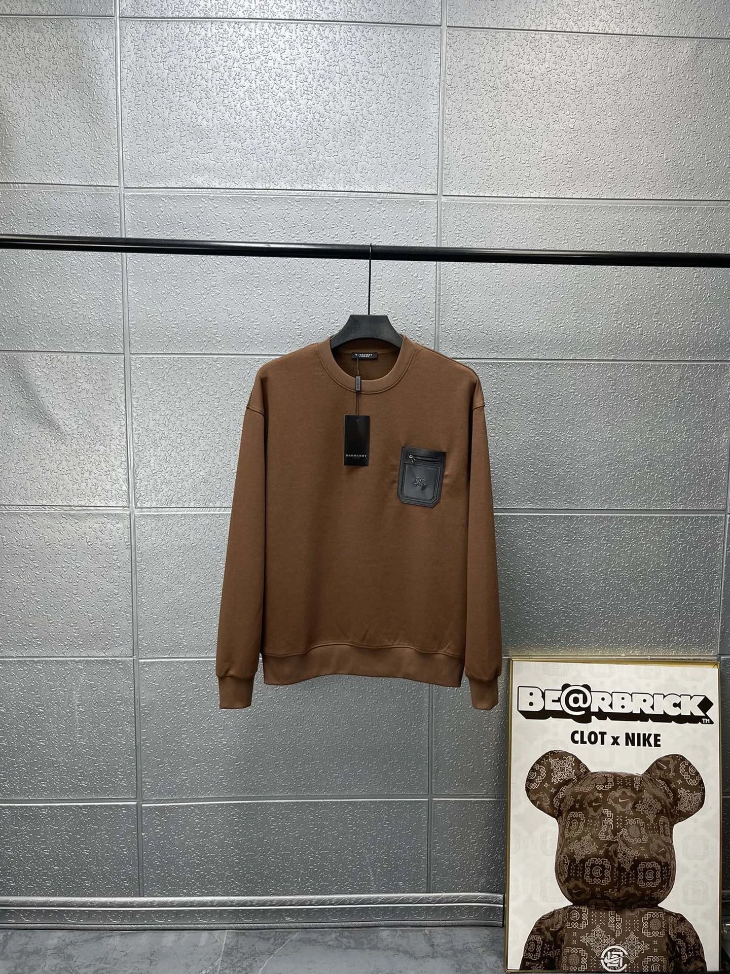 - Kakobuy Burberry Pocket Sweatshirt Brown