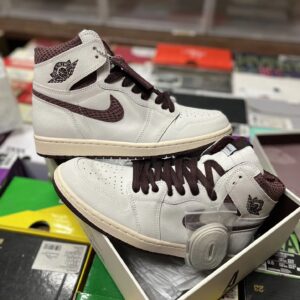 Kakobuy Air Jordan 1 Grey/Brown Snake Print High-Top Retro Basketball Sneakers