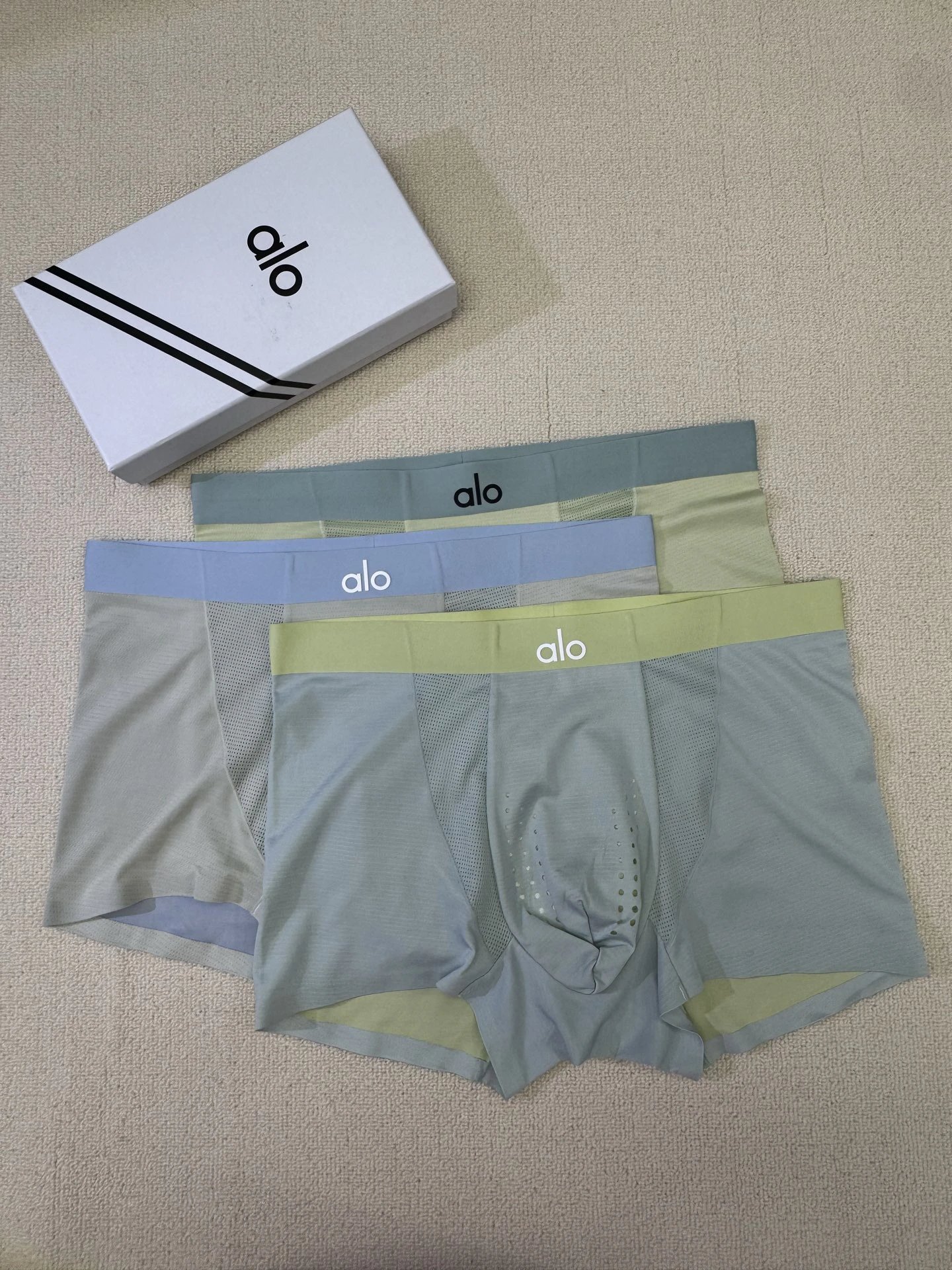 - alo Ice Silk Seamless Underwear
