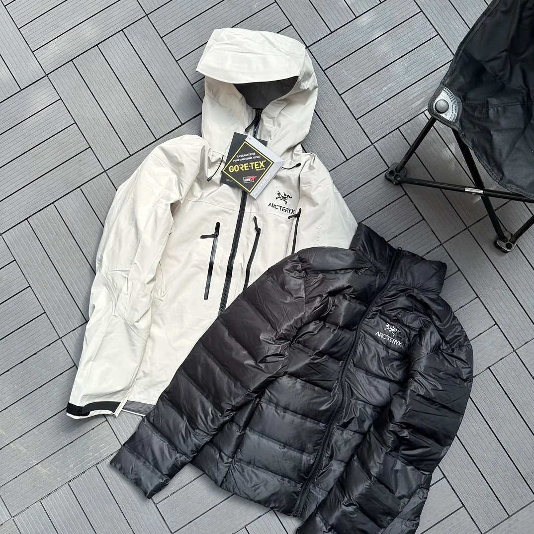- ARC'TERYX Sixth Generation 3-in-1 Down Jacket in Concrete White