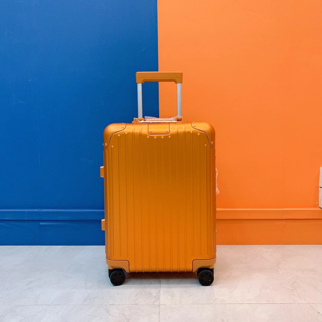 - RIMOWA Chinese New Year Special Collection