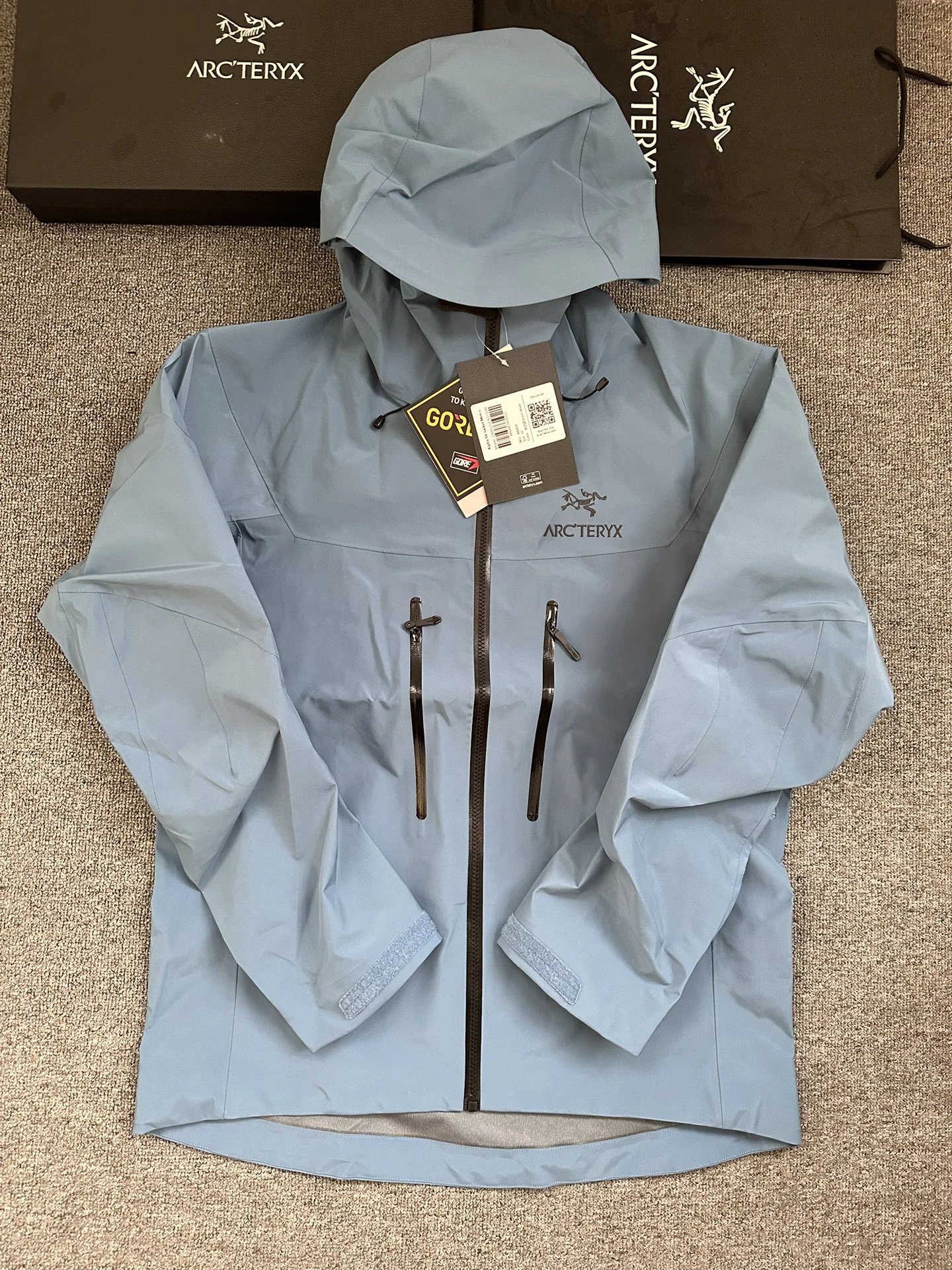 - ARC'TERYX Seventh Generation Seamless Jacket