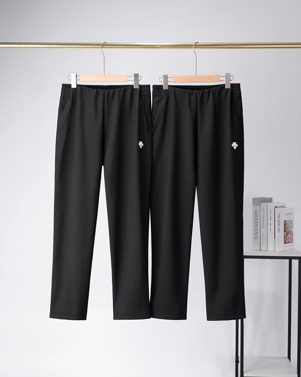 - DESCENTE Classic Sports Series Black Casual Pants